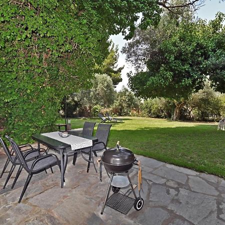 Hostal Ares Garden House - Nea Moudania Halkidiki Exterior foto