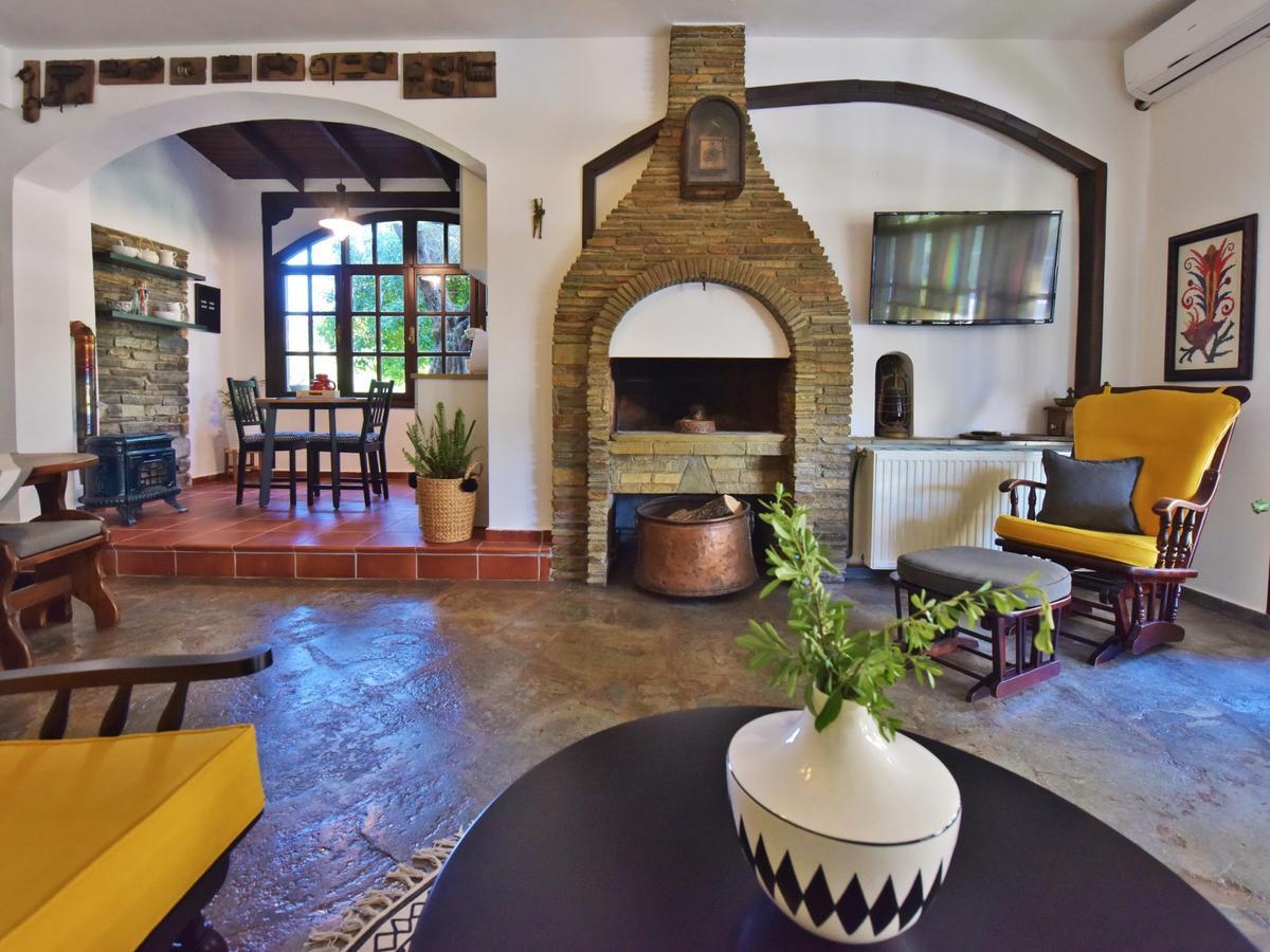 Hostal Ares Garden House - Nea Moudania Halkidiki Exterior foto